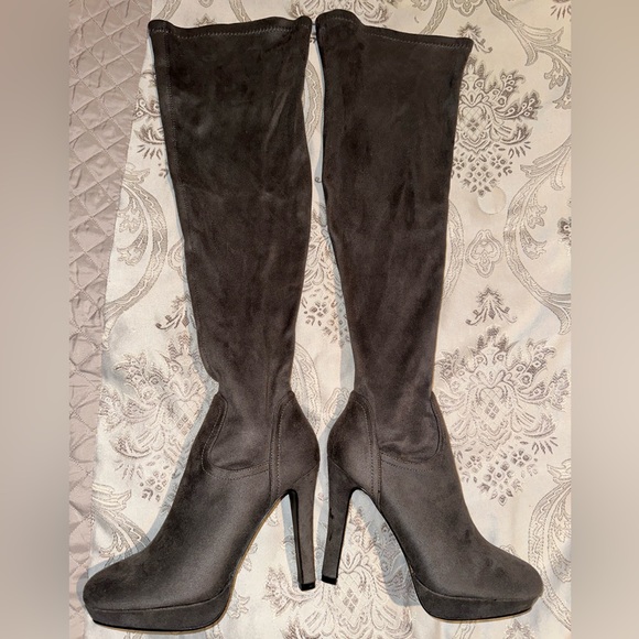 Women’s 8.5 Thigh High Over The Knee Platform Stiletto Heel, Grey Color - Picture 2 of 7